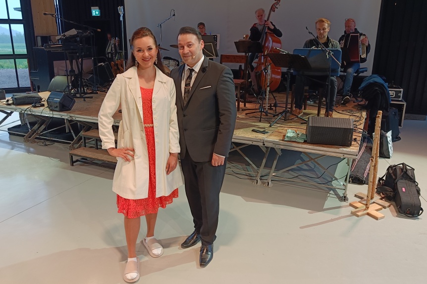 Ensi-ilta kolkuttelee ovella Jaalassa