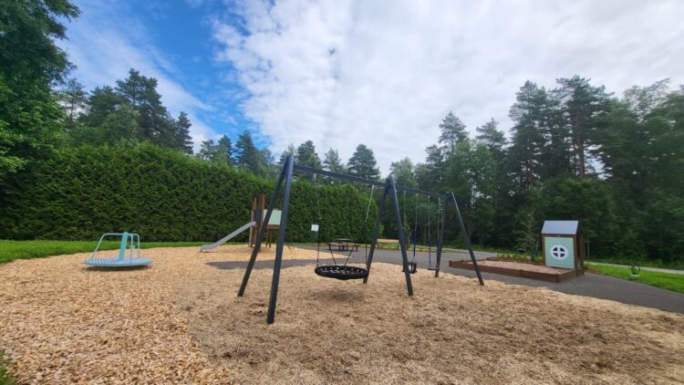 kukkuraisenpolun-leikkipaikka-jaala-3